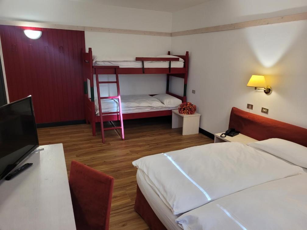 Antico Albergo Stella D'Italia Folgaria Exterior foto